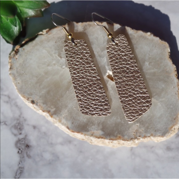 Paris&Pearle Jewelry - Pebbled Metallic Gold Leather Drop Earrings